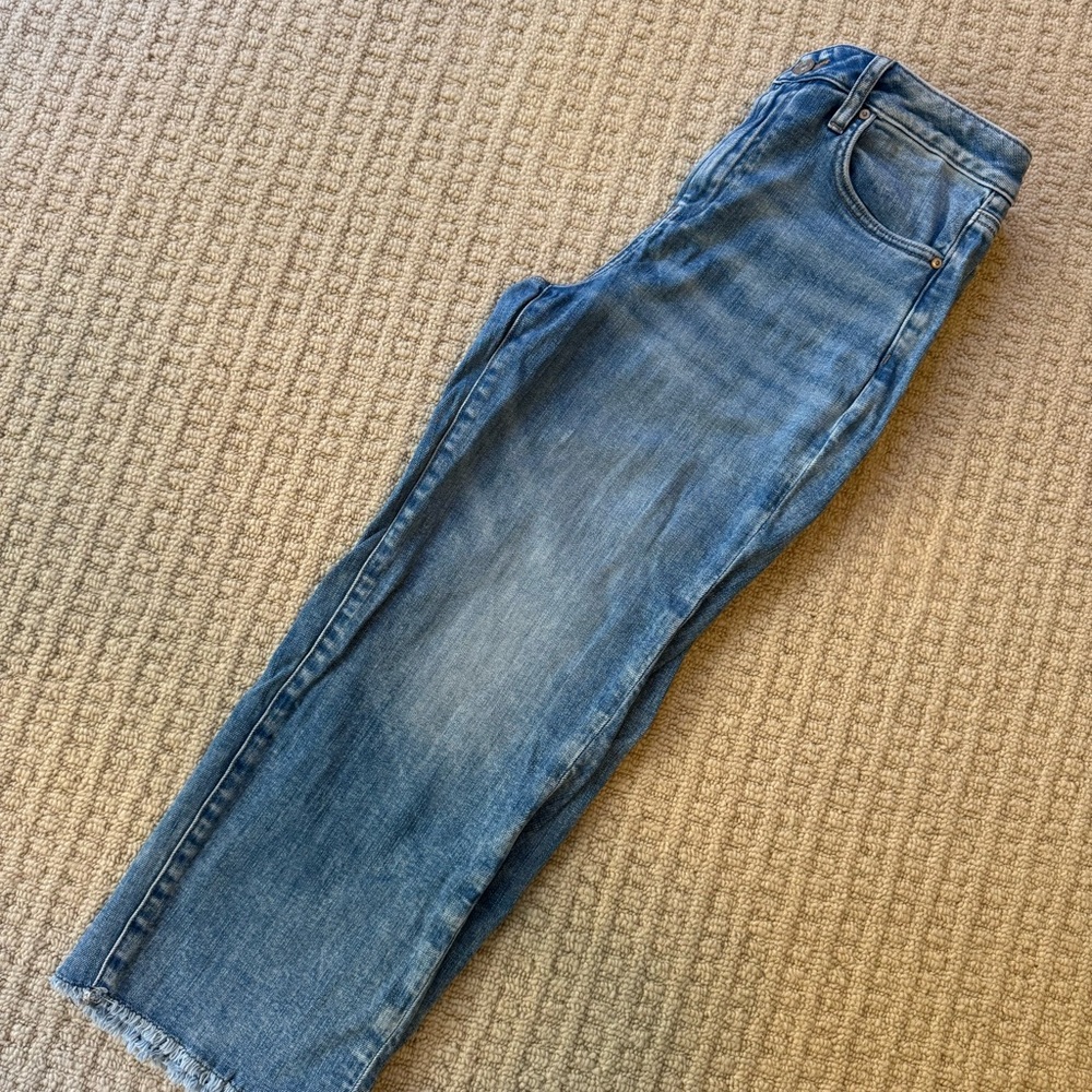 Chico’s Mid Wash High Rise Wide leg copped cutoff Jeans size 6/29 - Picture 4 of 5